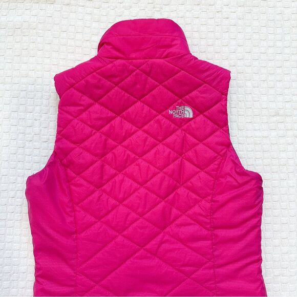 The North Face Women’s Quilted Puffer Vest Size Small Pink - Picture 10 of 14